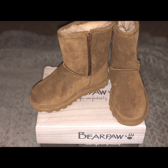 Tan toddler BearPaw boots - Picture 2 of 5